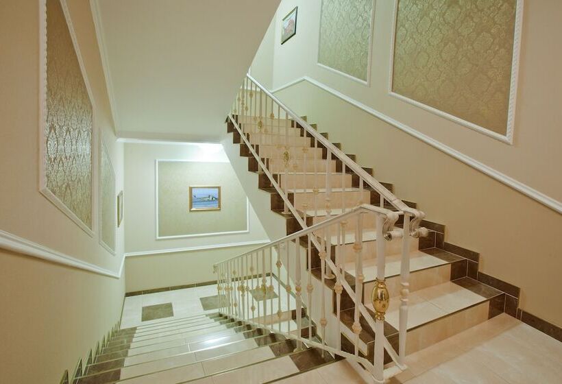 Отель Helicopter