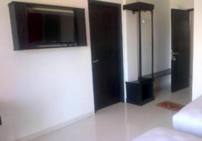 فندق Jepara Beach