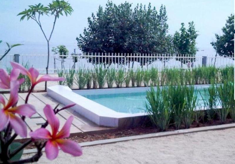 فندق Jepara Beach