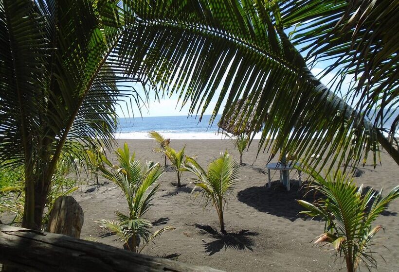 هتل Marbella Eco Lodge