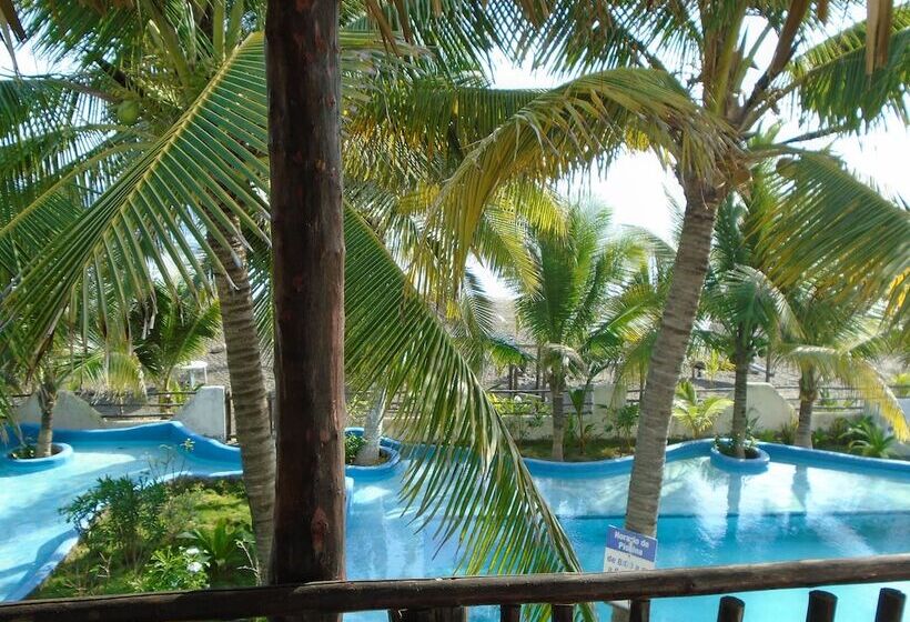 هتل Marbella Eco Lodge