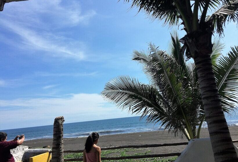 هتل Marbella Eco Lodge