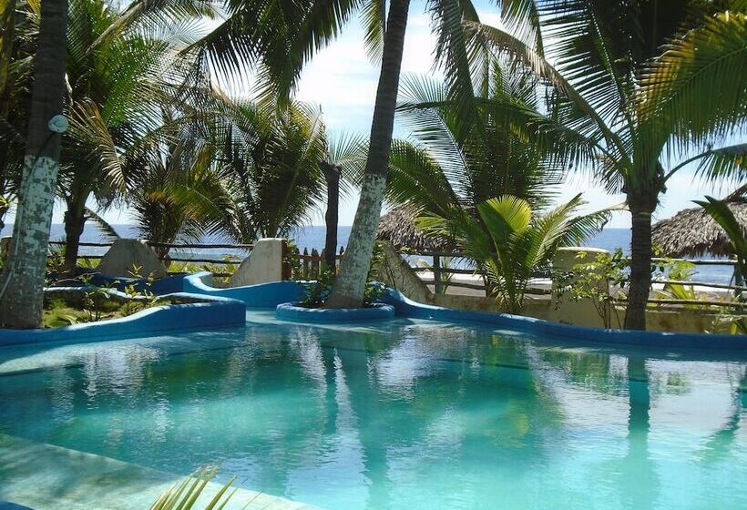 هتل Marbella Eco Lodge