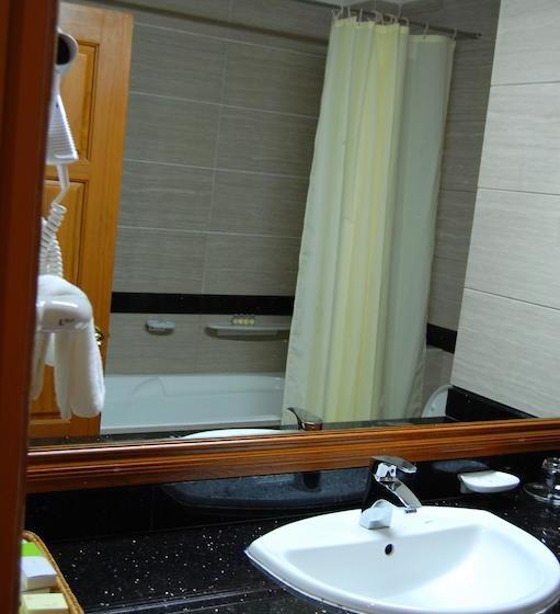 هتل Oattara Thiri