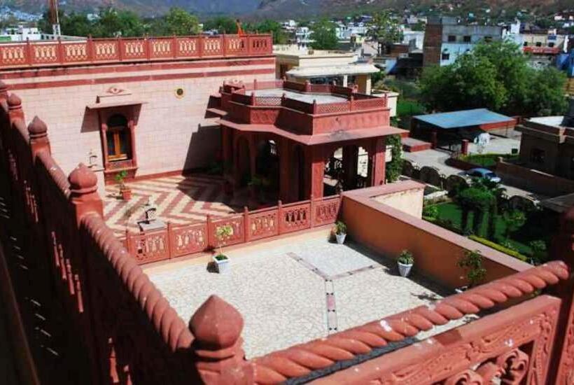 호텔 Pratapgarh Haveli