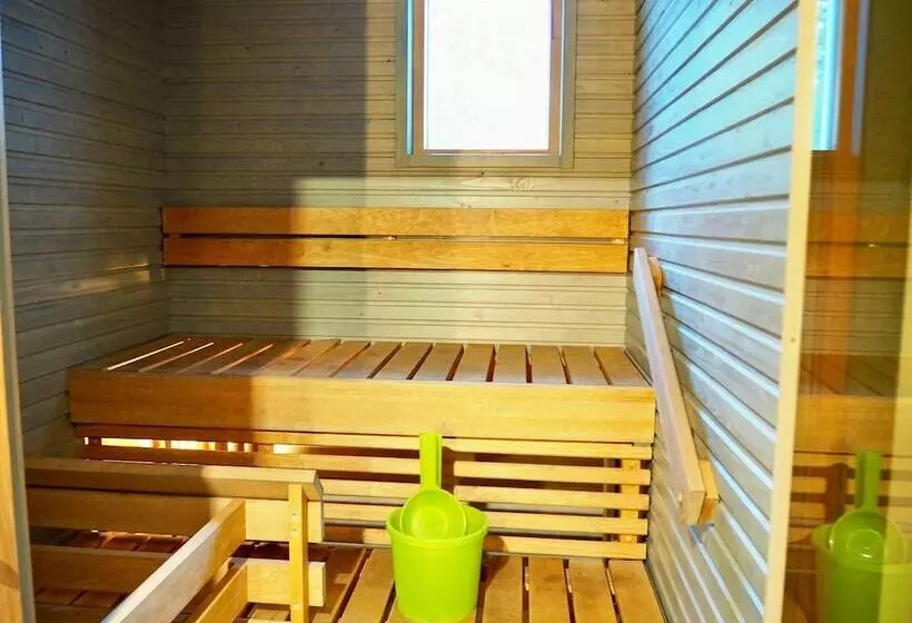 ホテル Safarimajoitus