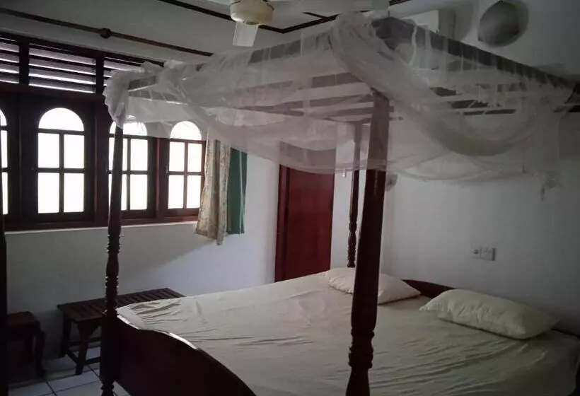 هتل White Bridge House & Resort