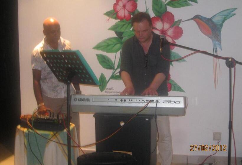 בית מלון כפרי White Bridge House & Resort