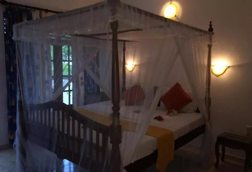 هتل White Bridge House & Resort