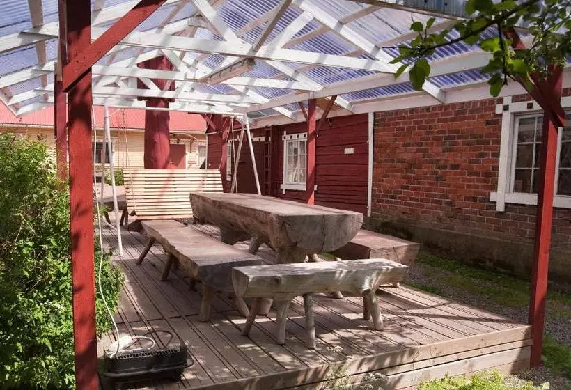 Kartano Hostel