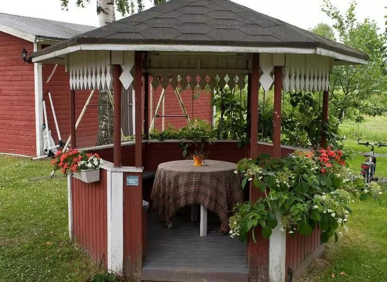 Kartano Hostel