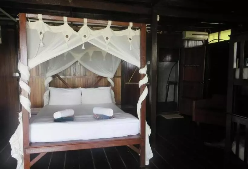 Melina Beach Resort