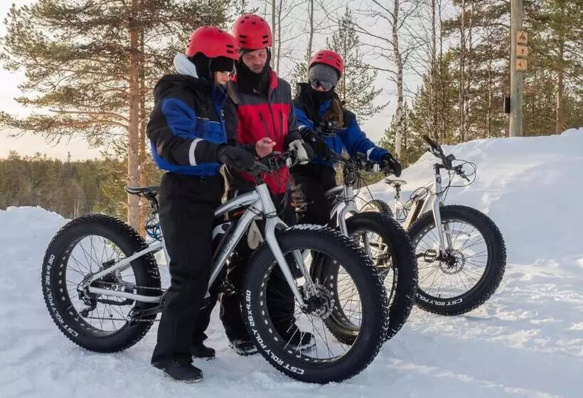 Lomakeskus Aurora Village Ivalo
