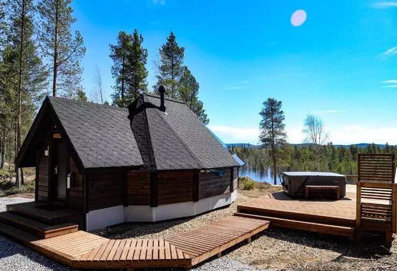 Lomakeskus Aurora Village Ivalo