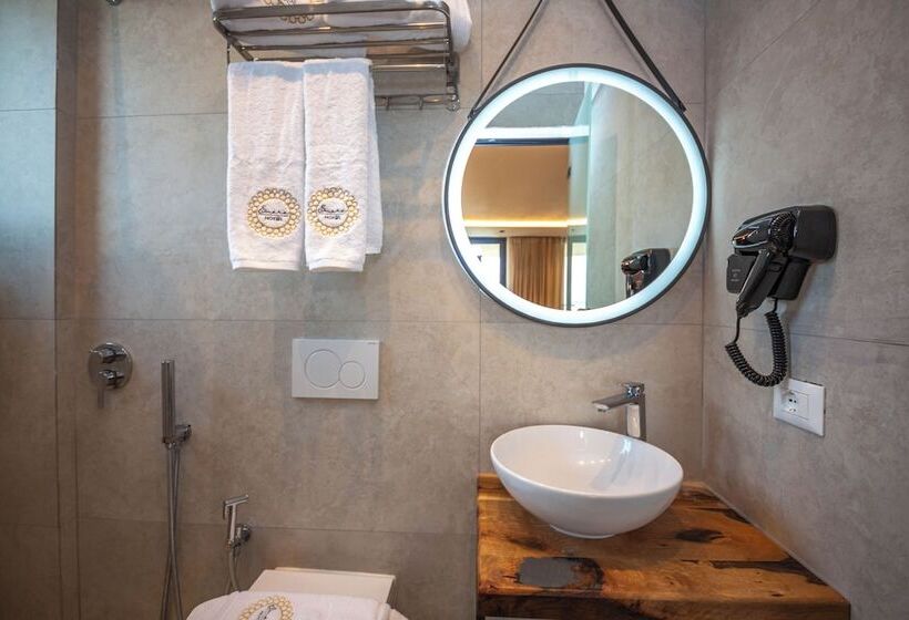 هتل Emara Boutique