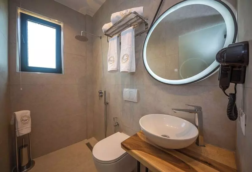 ホテル Emara Boutique