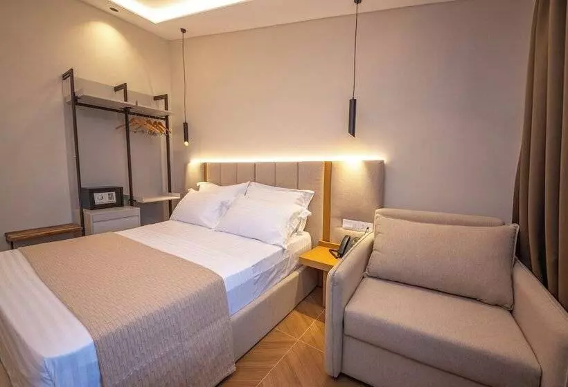 ホテル Emara Boutique