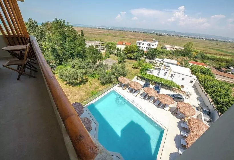 ホテル Emara Boutique