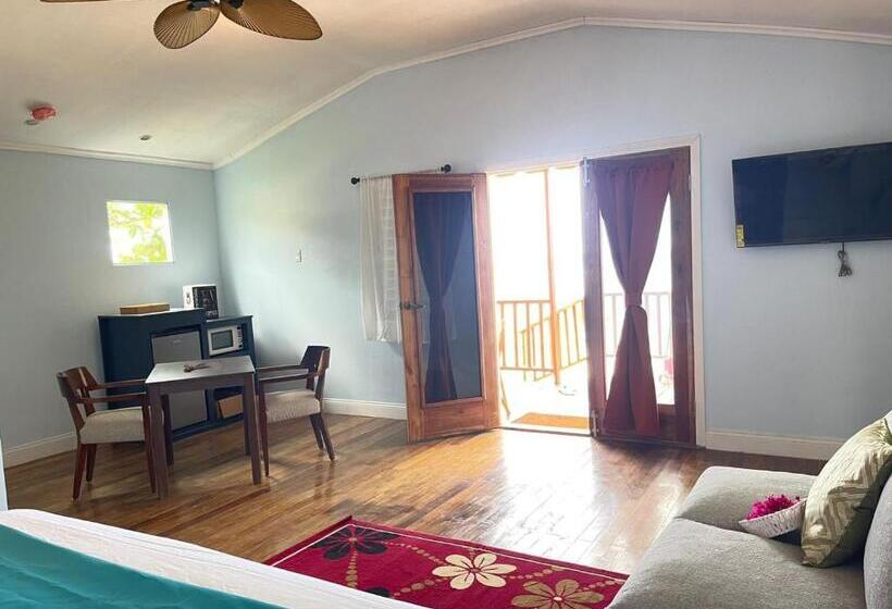 6 Villa Beachfront Resort Up To 12 Guests Or Individual Cabins