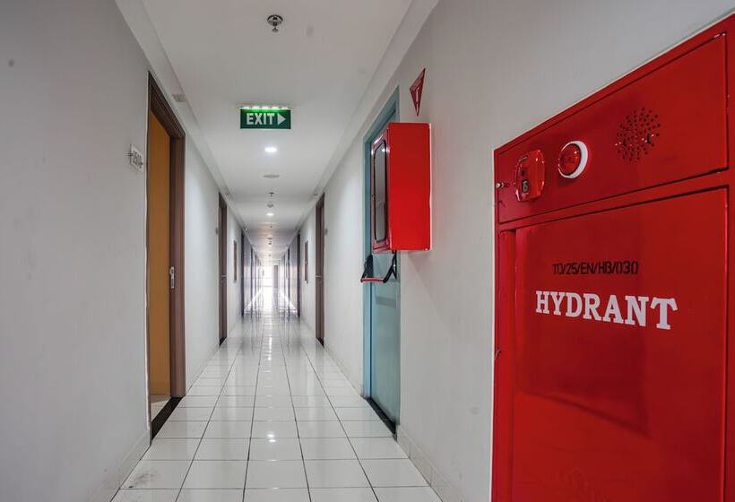 فندق Oyo 94083 Apartemen Podomoro Golf View Victory Rooms