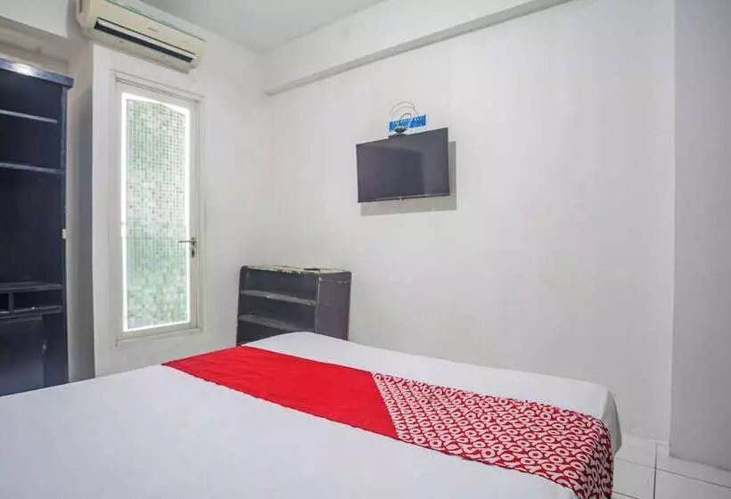 Hotelli Oyo 94083 Apartemen Podomoro Golf View Victory Rooms