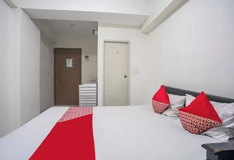 Hotelli Oyo 94083 Apartemen Podomoro Golf View Victory Rooms