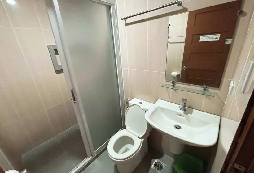 Sea Jewel Hotel Puerto Galera Powered By Cocotel