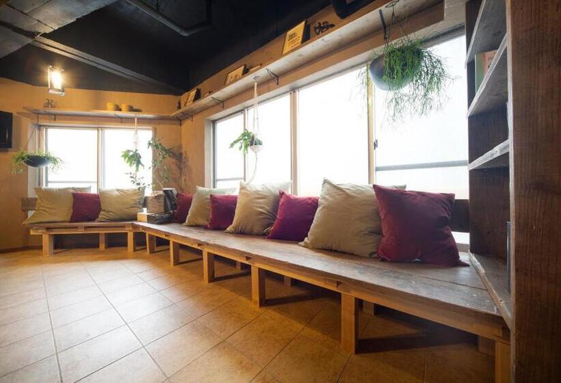 045 Hostel Yoshidamachi