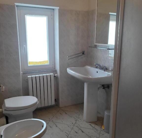 فندق صغير La Locanda Del Maggiociondolo