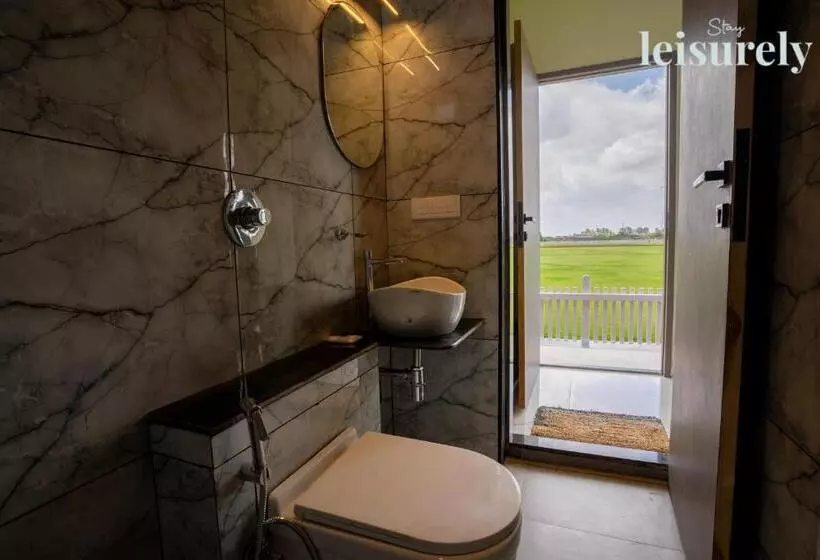 ホテル Stay Leisurely   Pavilion By The Hills, Lonavala   Stadium View Rooms
