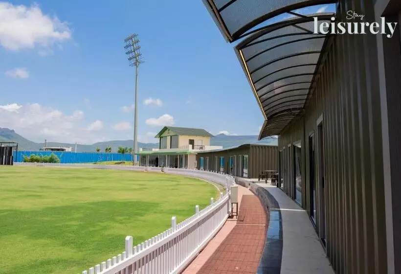 ホテル Stay Leisurely   Pavilion By The Hills, Lonavala   Stadium View Rooms