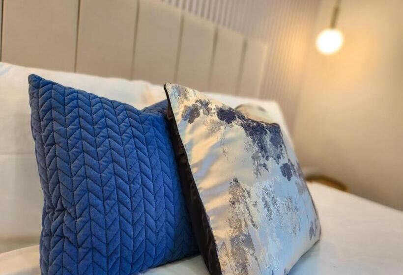 Luxestaysmnl Parisian Charm 1br Suite Pool Gym 400mbps Wifi Netflix Amazing City View