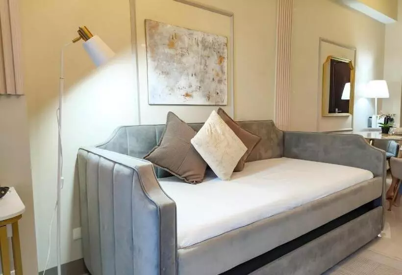 Luxestaysmnl Parisian Charm 1br Suite Pool Gym 400mbps Wifi Netflix Amazing City View
