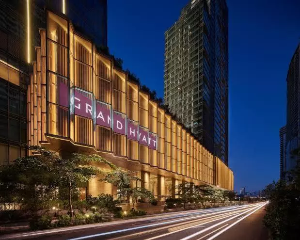 Luxestaysmnl Parisian Charm 1br Suite Pool Gym 400mbps Wifi Netflix Amazing City View