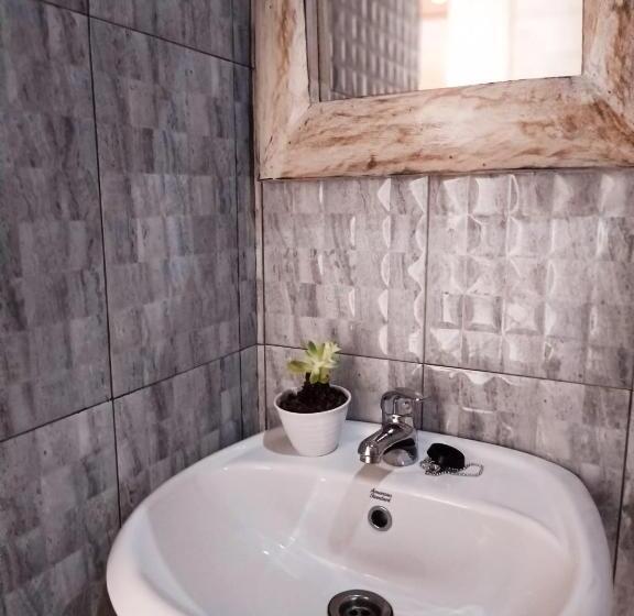 פנסיון Ambara Guest House