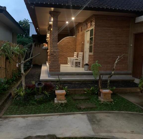 פנסיון Ambara Guest House