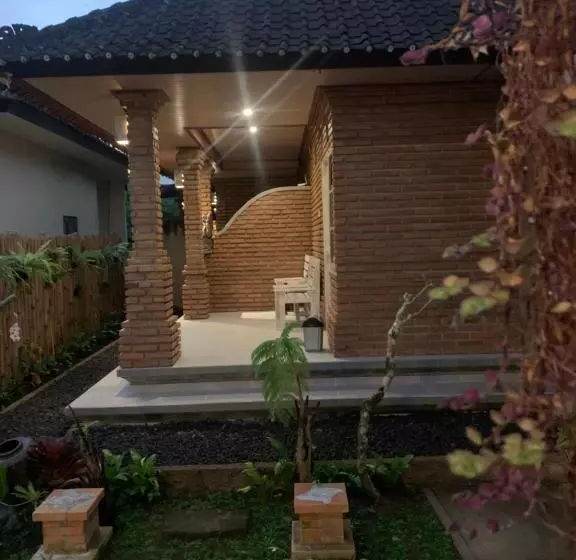 Majatalo Ambara Guest House