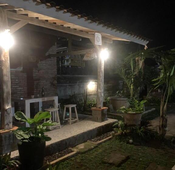 פנסיון Ambara Guest House