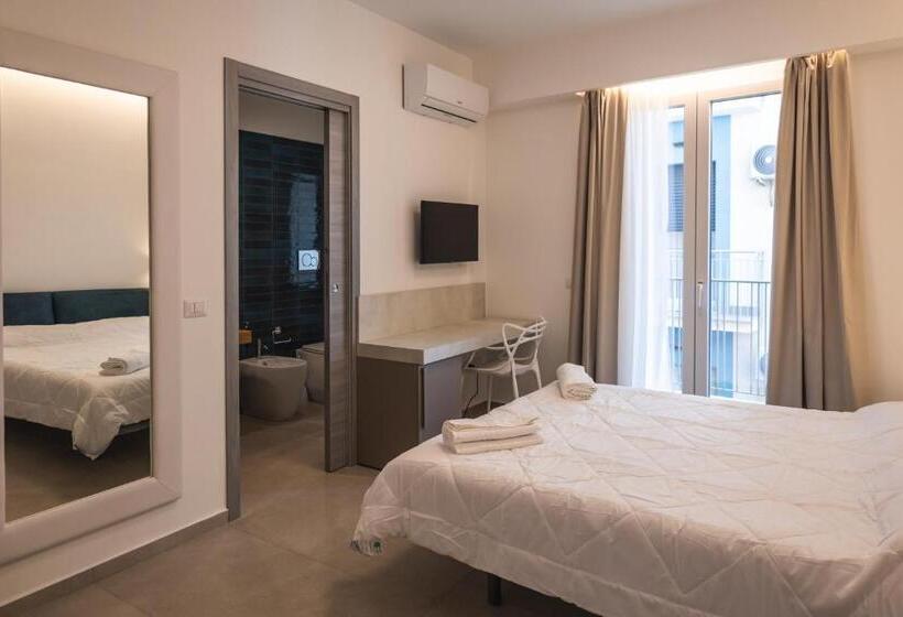 Пансион Atena Room