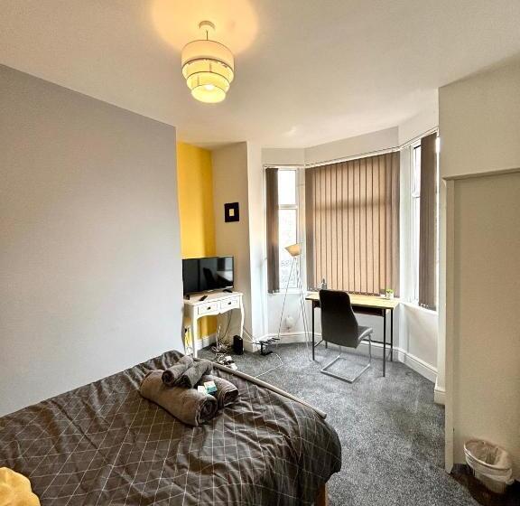 بنسيون Croft House