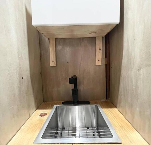 هاستل Eb5 Escape