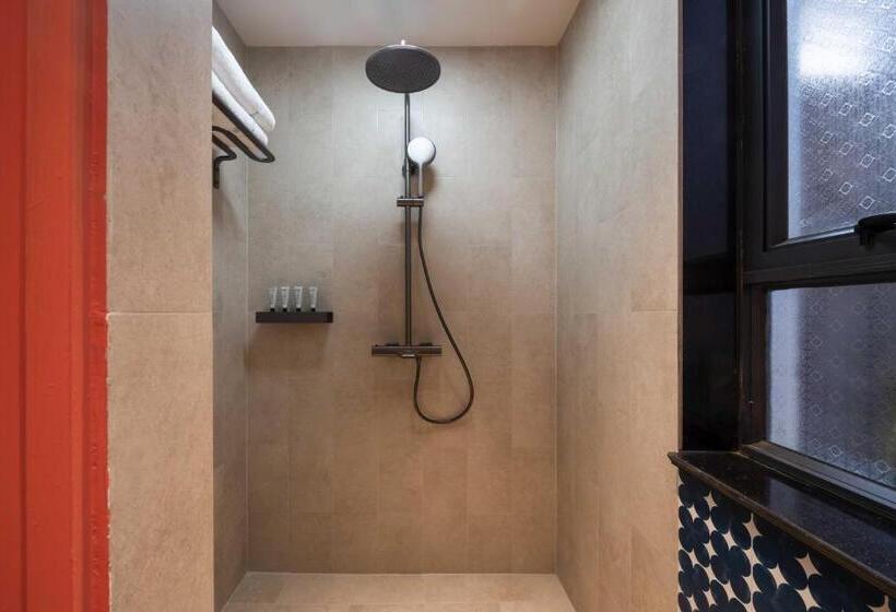 مبيت وإفطار 大理市欧式轻调客栈店