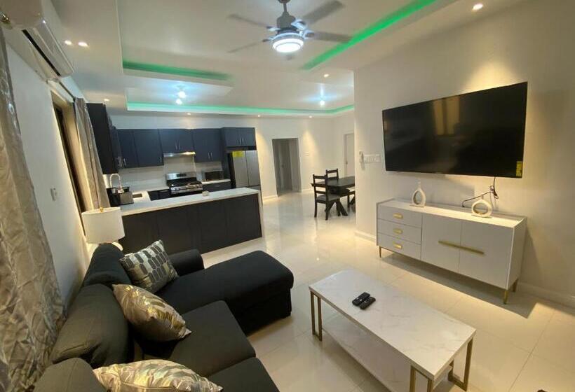 تختخواب و صبحانه Chateau Charme