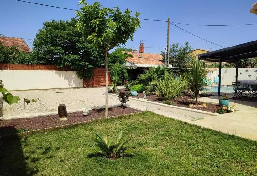 ベッドアンドブレックファースト Chez Brigitte Chambre D Hôte Avec Cour Privative,piscine