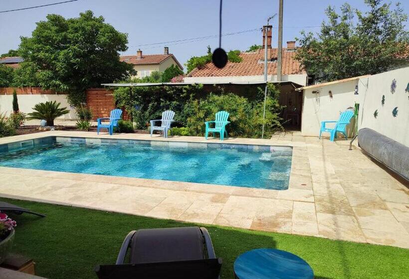 Bed and Breakfast Chez Brigitte Chambre D Hôte Avec Cour Privative,piscine