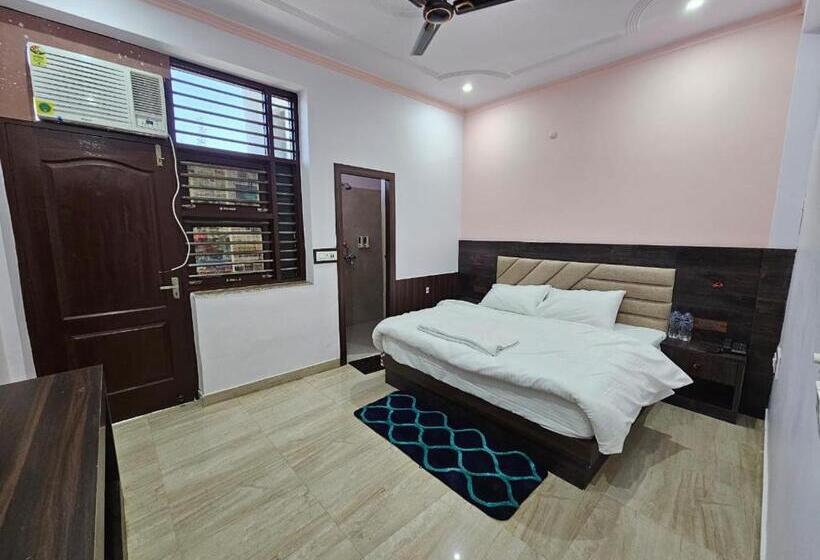 בית מלון כפרי Divine Place