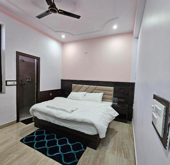 בית מלון כפרי Divine Place