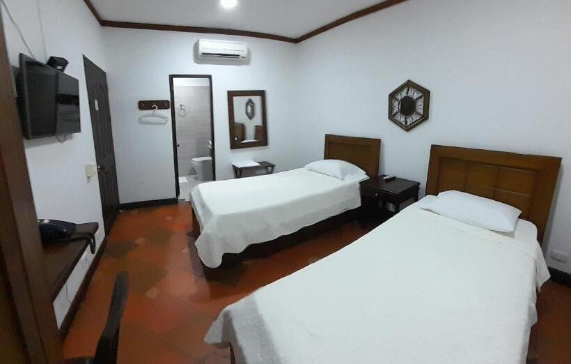 Hotel Frutas Del Lago