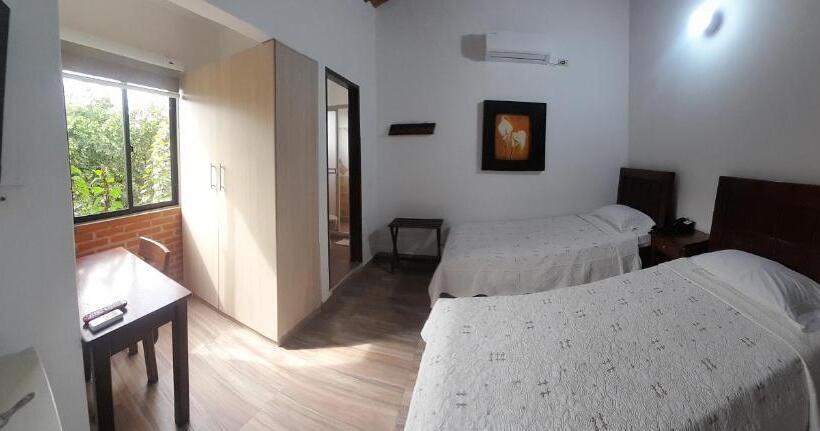 Hotel Frutas Del Lago