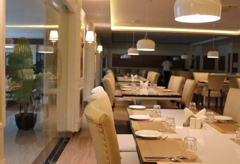 Hotel Gulmohar Royals